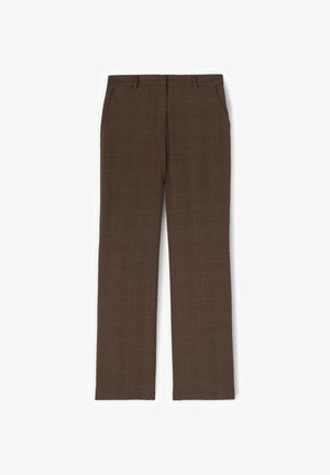 Pantaloni maro drepti cu un model subtil în carouri, buzunare frontale, balamale pentru curea și fermoar frontal.