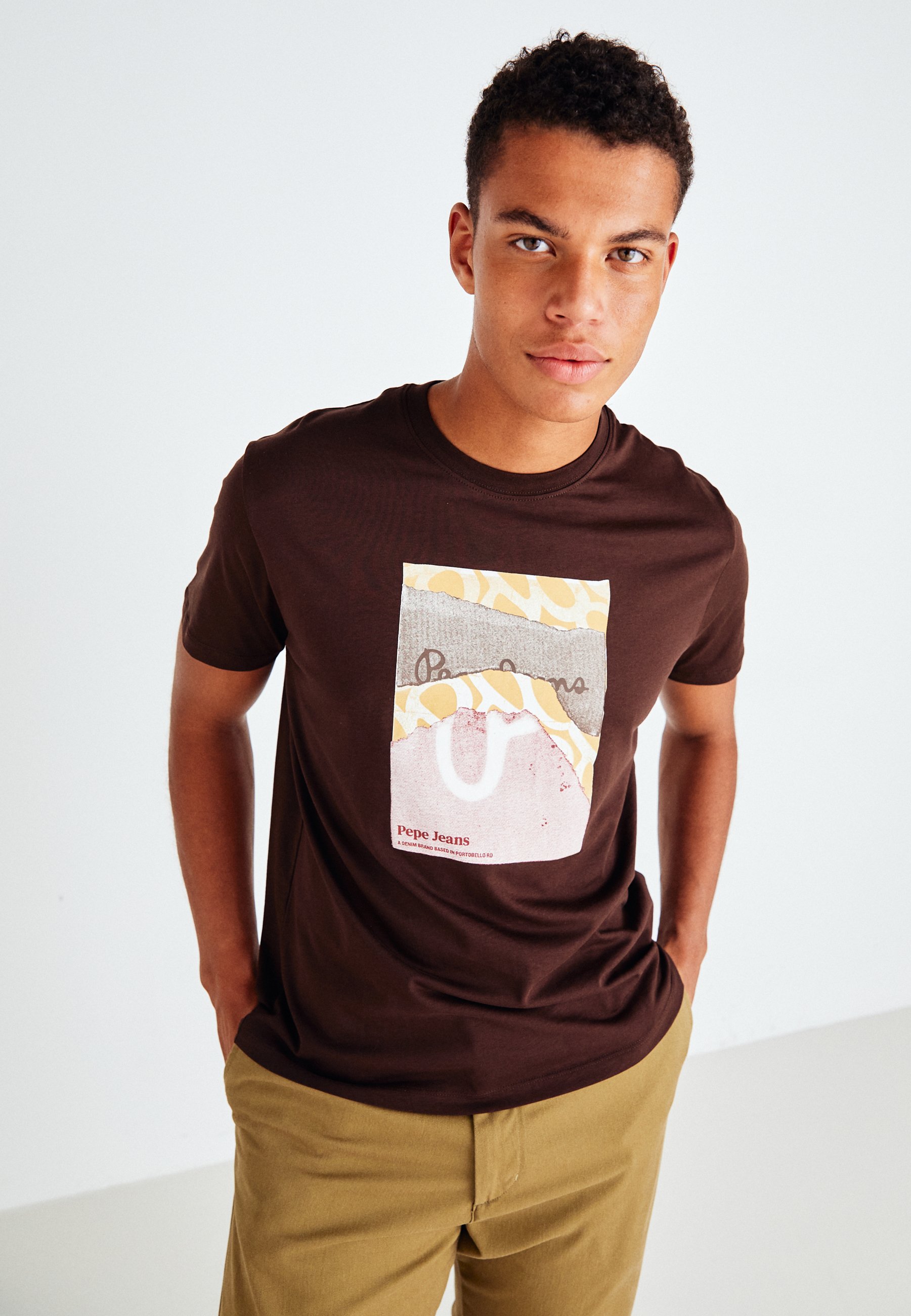 Camiseta Pepe Jeans Bairon - Manga Corta, Cuello Redondo, 100% Algodón, Color Amarillo Con Estampado De Letras