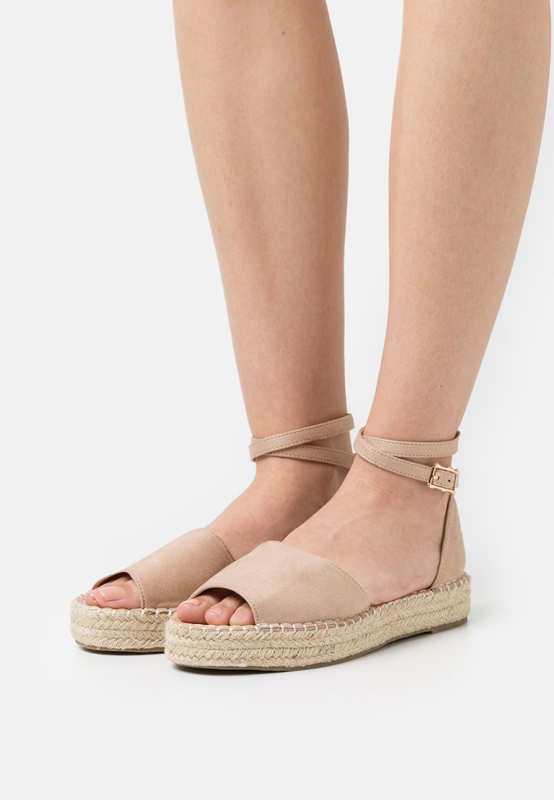 raid platform sandals