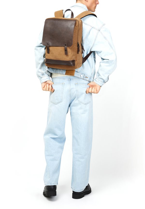 Tagesrucksack - camel