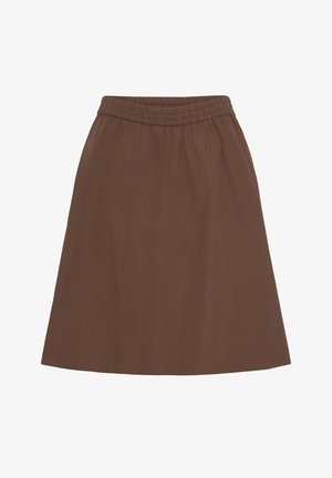 Falda marrón hasta la rodilla con cintura elástica, silueta acampanada en línea A, tela lisa sin patrones ni adornos visibles.