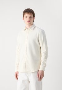 Calvin Klein Jeans REGULAR FIT SHIRT - Camicia - ivory