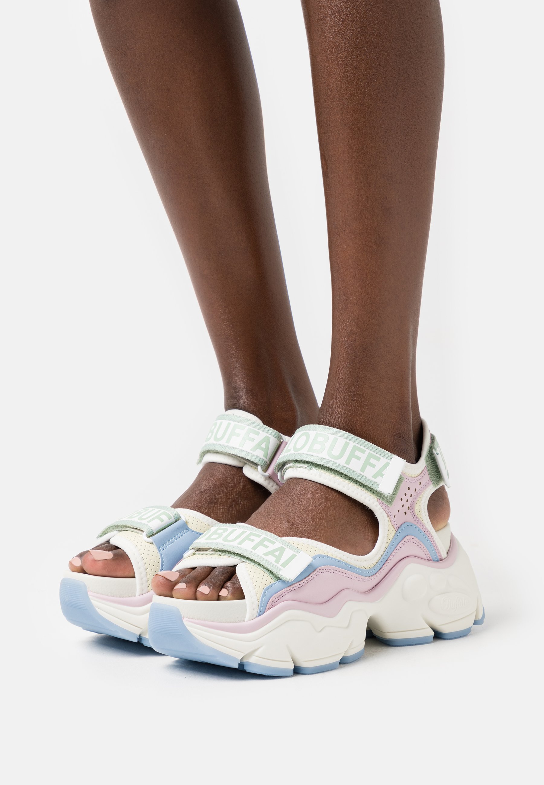 buffalo sandals platform