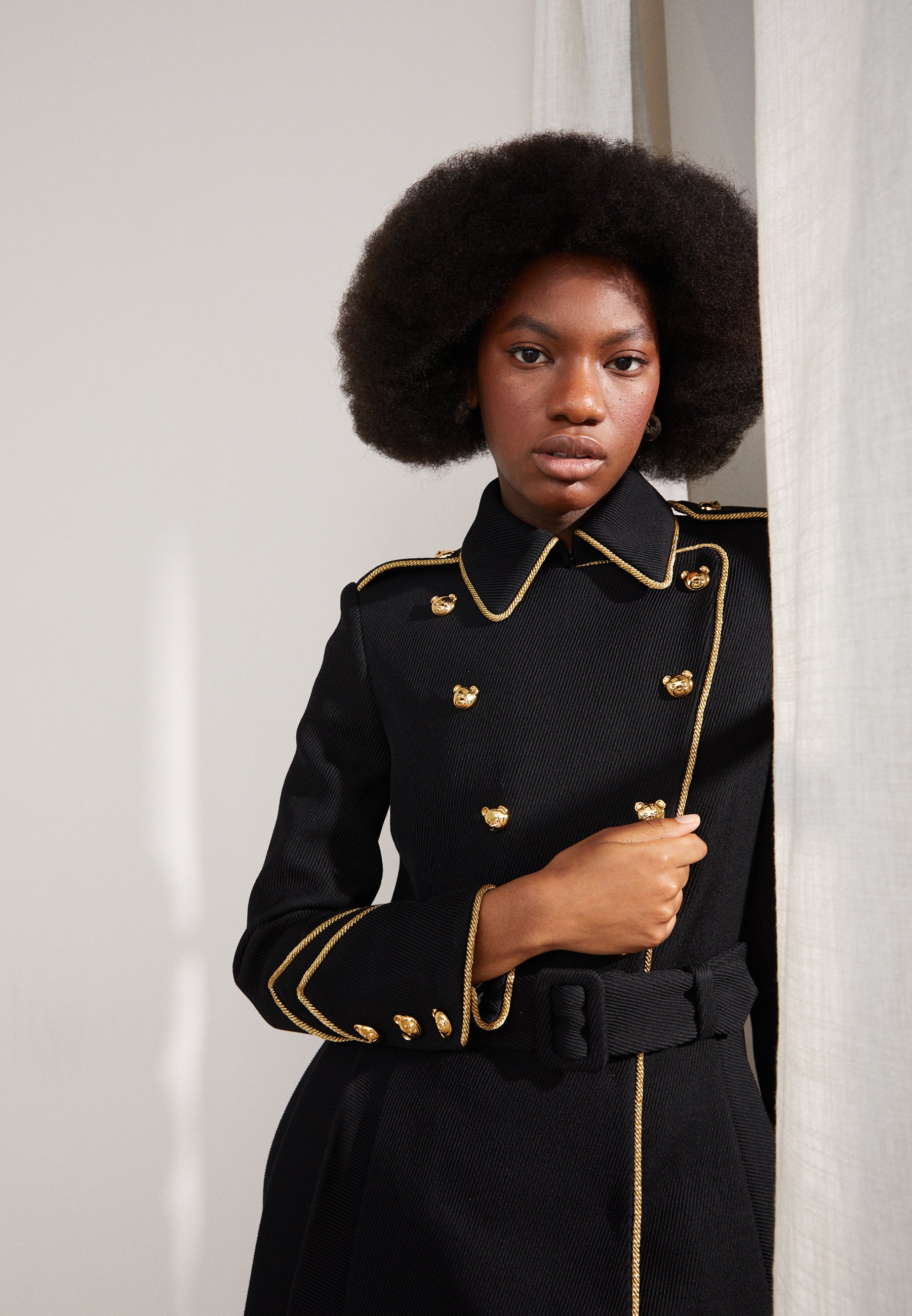 Béret Moschino Femme Noir Avec Charmes Ours – Modèle Bear – Taille Unique