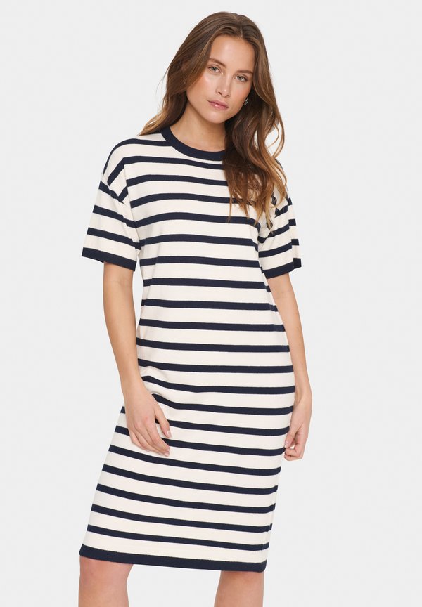 LIKAM STRIPED  - Strickkleid