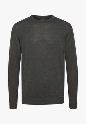 Maglione grigio a girocollo realizzato in un morbido tessuto lavorato a maglia, con maniche lunghe e polsini e orlo a coste. Texture semplice e liscia.