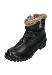 Schwarzer Leder-Winterstiefel mit dicker Gummisohle und beigem Kunstfellfutter rund um den Knöchel, schräg dargestellt, um die Seiten- und Frontansicht zu zeigen.