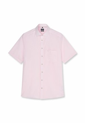 Camicia rosa chiaro a maniche corte con bottoni, taschino frontale e colletto classico, stesa in piano su sfondo bianco.