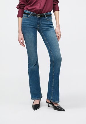 ONLY ONLBLUSH FLARED - Jean flare - medium blue denim