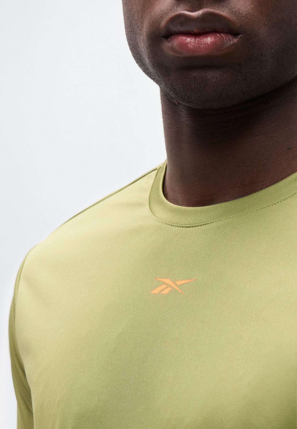 ID TRAIN TECH TEE