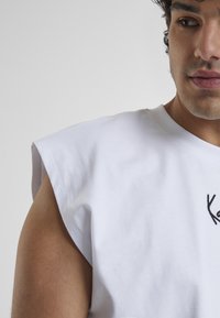 Karl Kani SMALL SIGNATURE TEE - Top - white