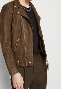AllSaints Skinnjacka - brown