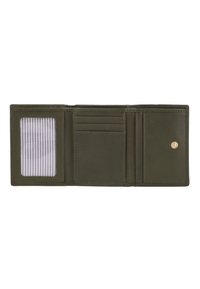 Portafoglio in pelle verde, design bifold, con slot per ID trasparente, diversi slot per carte e chiusura a snap. Texture liscia e interno minimalista.