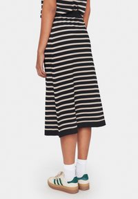 Saint Tropez MILASZ STRIPED - A-vonalú szoknya - black