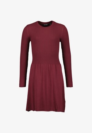 Langärmliges bordeauxrotes Kleid mit geripptem Strickoberteil und glattem Rock, rundem Ausschnitt und figurbetonter Taille.
