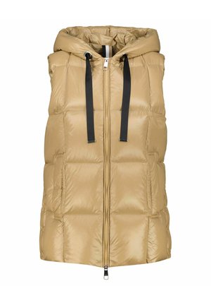 Beige gewatteerd mouwloos vest met capuchon en zwarte trekkoorden, met een ritssluiting aan de voorkant en zijzakken.