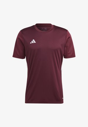 Camiseta deportiva color marrón hecha de un tejido ligero. Presenta mangas cortas, cuello redondo y un logo blanco de Adidas en el pecho.