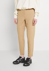 b.young - DANTA PANTS CROP - Housut - tannin Pienoiskuva 1