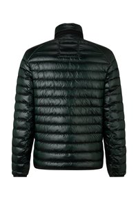 Pufová bunda v tmavě zelené barvě, s prošívaným designem a horizontálním šitím, vysokým límcem a hladkým, lesklým povrchem.