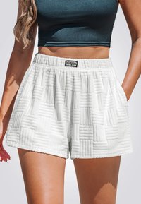 Cupshe STYLISH AND VERSATILE - Short - white