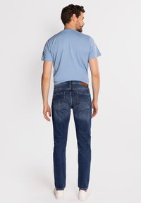 Lee Cooper DENZEL ciemnoniebieski