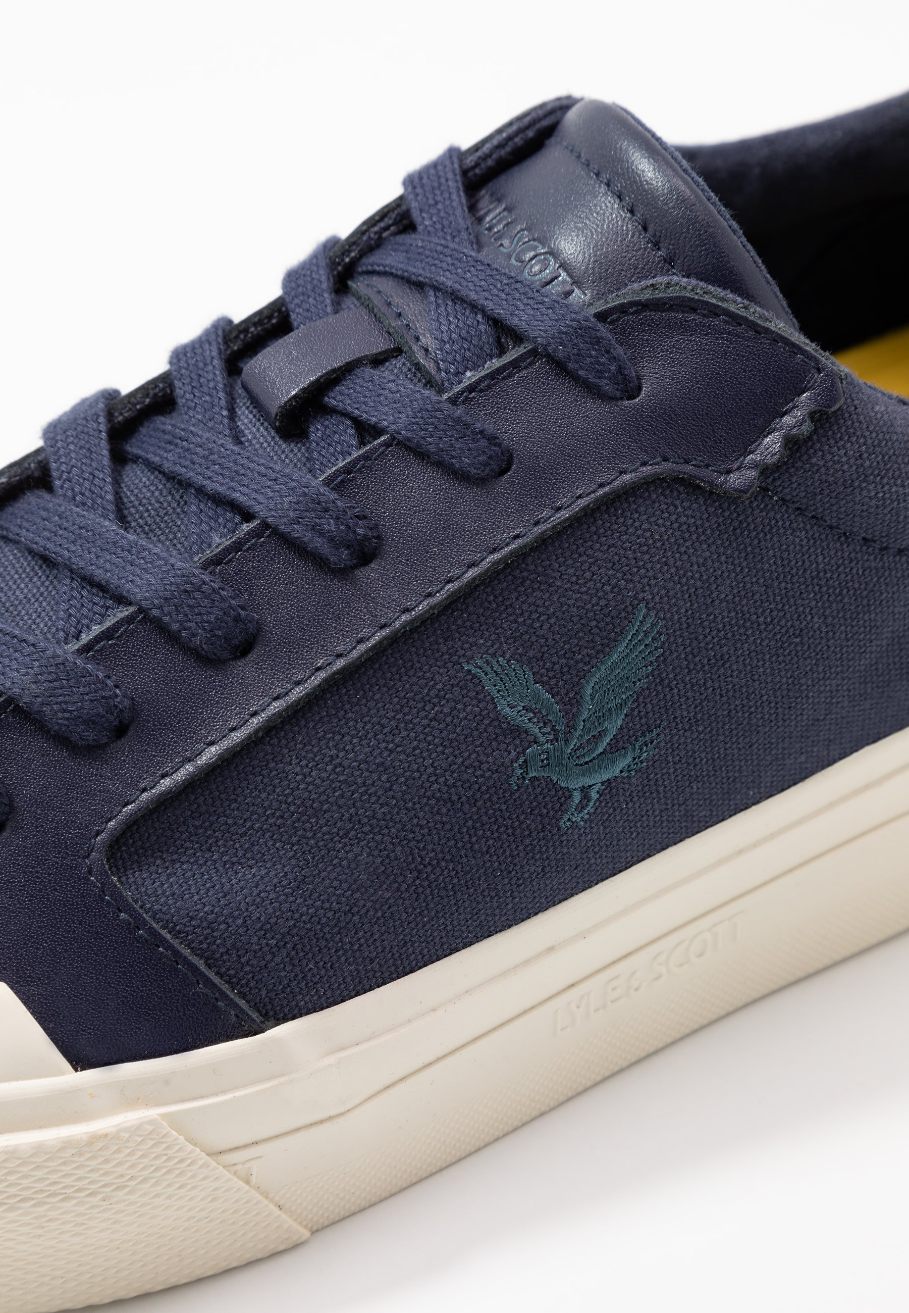 Lyle & Scott DAWSON Joggesko dark navy Zalando.no Lyle & Scott MCMAHON Joggesko white Zalando.no