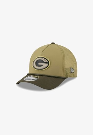 Khakifarbene Baseballmütze mit Netzrücken, gebogenem Schirm und einem gestickten Logo in Grau und Gelb. Mit Nähten entlang der Schirmkante.