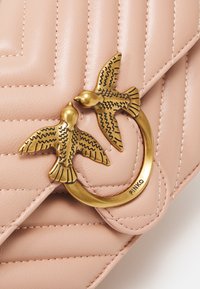 Pinko LOVE ONE MINI  - Torba čez telo - pink dusty pink