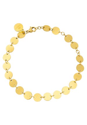 Goldenes Armband aus kleinen glänzenden runden Scheiben, die mit einem Karabinerverschluss und einem runden Anhänger nahe dem Verschluss verbunden sind.