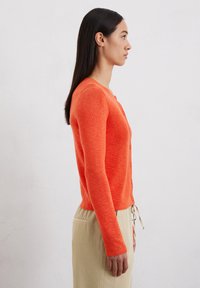 Thumbnail Image 5