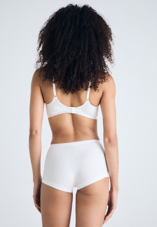 GO DAILY SHORT 3 PACK - Pants2