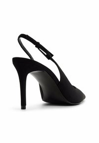 Zapatos de tacón alto negros tipo slingback con textura de ante, punta afilada y tacón delgado. Incluyen una correa ajustable para un mejor ajuste.