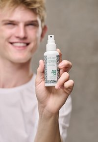 Miniatuurafbeelding 3