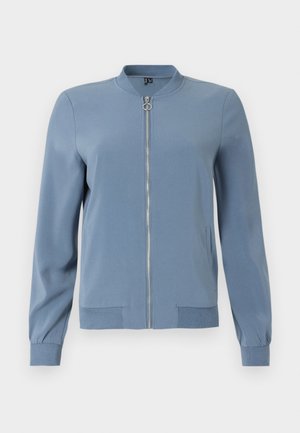 Veste bombardier bleue en tissu lisse, dotée d'un zip frontal, de poches latérales, de poignets côtelés et d'un col rond.