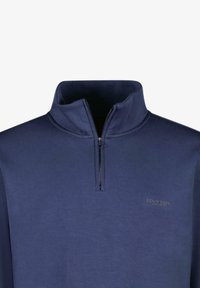 Marineblauw pullover met een ritssluiting bij de kraag, gemaakt van gladde stof. Bevat een subtiele logo op de borst en heeft een slim fit.