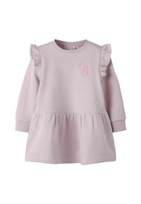 Rozā kokvilnas kleita ar volānu piedurknēm, izvīstītu svārku un spīguļotu vienradža emblēmu krūtīs. Mīksta tekstūra, apaļa kakla izgriezums.