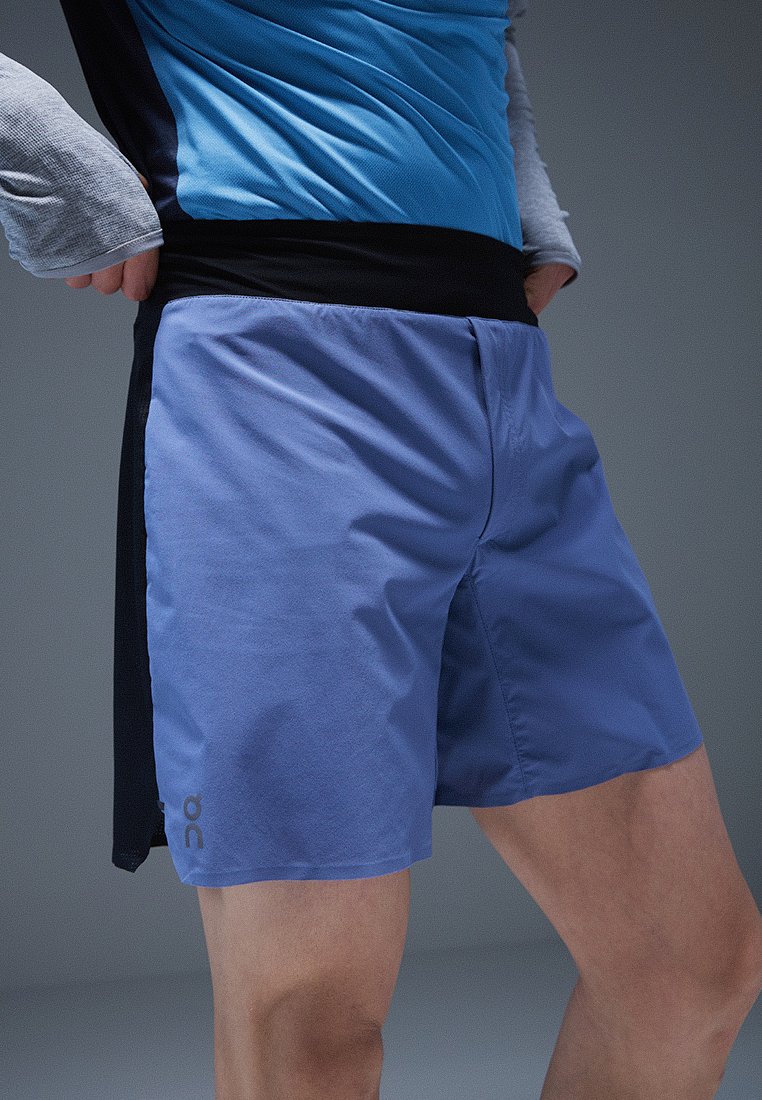 On Korte broeken donkerblauw On Korte broeken donkerblauw