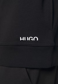 HUGO Felpa con cappuccio - black