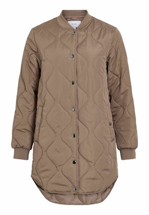 Pruun tikk-kleitne jope bomberstiilis kraega, trukkidega, pikkade varrukatega ja veidi pikenenud tagaosaga. Sile tekstuur, mustriteta.