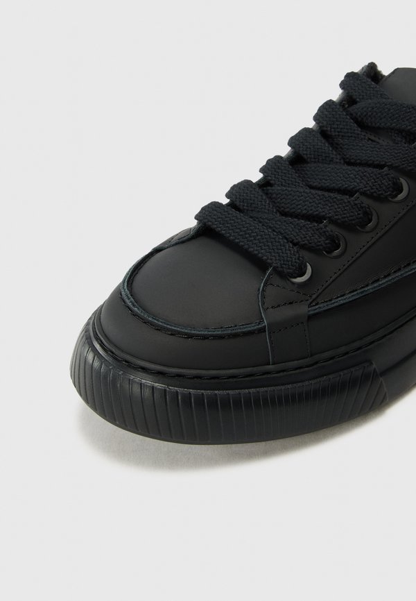 CALDERA TORA - Trainers3