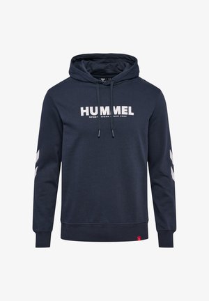 Marineblauwe hoodie met trekkoorden, witte "HUMMEL" tekst en logo op de borst, witte chevronstrepen op de mouwen, geribde boorden en zoom.