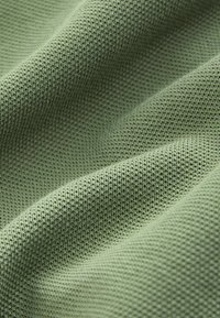 Niet geselecteerd, light olive green