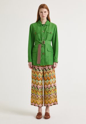 Leichte Jacke - green