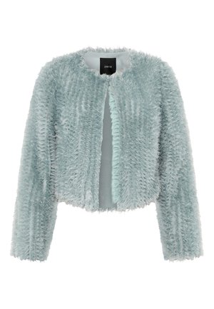 Veste courte duveteuse bleu clair avec manches longues, col rond et ouverture avant, étiquette « zero » à l'intérieur du col.