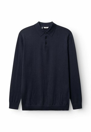 Camisa polo de manga larga en color marino, hecha de una tela suave, con un cuello clásico, tapeta de tres botones y puños y dobladillo acanalados.