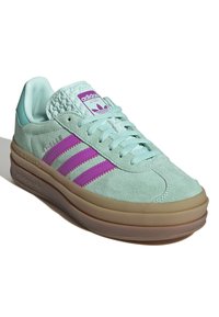 adidas Originals GAZELLE BOLD KIDS - Sneakers - clear mint flash pink mint rush
