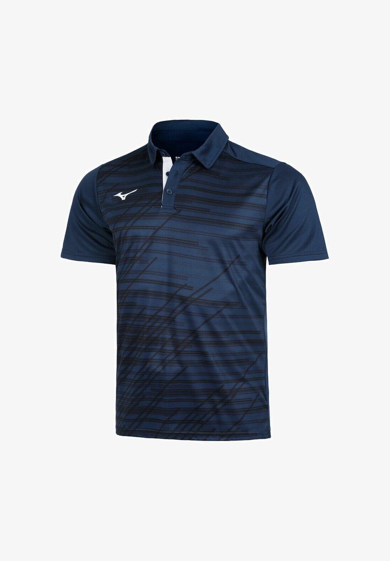 Marineblauwe polo met een textuurpatroon van dunne zwarte lijnen, knoop-om-kragen en een logo op de linkerborst. Lichtgewicht, ademend materiaal.