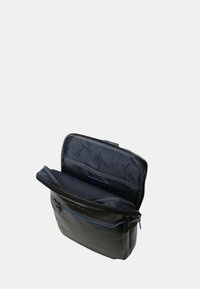 Piquadro Tagesrucksack - black