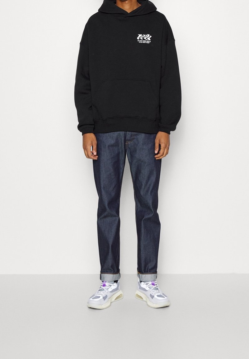 WRSTBHVR Jersey con capucha - black