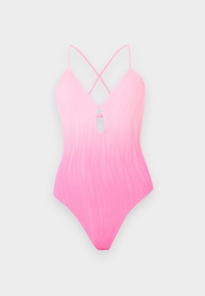 Ροζ ολόσωμο μαγιό με υφή από κάθετες γραμμές, βαθύ V λαιμόκοψη, μικρή εσοχή στο μπροστινό μέρος και λεπτές διασταυρωμένες τιράντες στους ώμους.